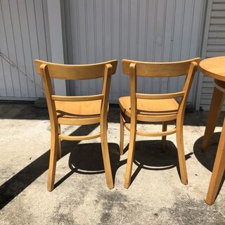 美品 ダイニング3点セット 円卓 丸テーブル 2人掛け ダイニングテーブル＆ダイニングチェア ナチュラル Cの画像