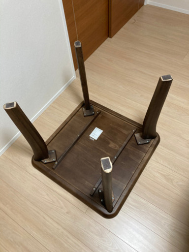 カリモク　ダイニングテーブル