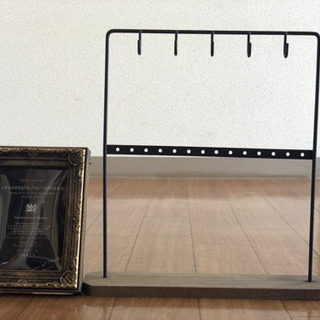 アクセサリー置き　フォトフレームの画像