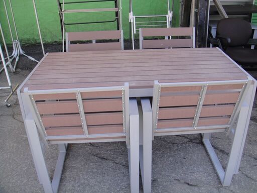 今だけチャンス！「ジモティー」見たよ～！ で通常特価19,778円より5,000円引きの14,778円！　ガーデン５点セット　ガーデニングセット　ガーデンテーブル　ガーデンチェア