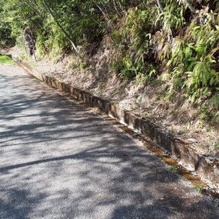東条湖すぐ西の土地 − 兵庫県