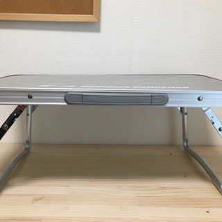 アウトドア用　小型のテーブルの画像