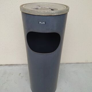 ゴミ箱（スタンド灰●らです）