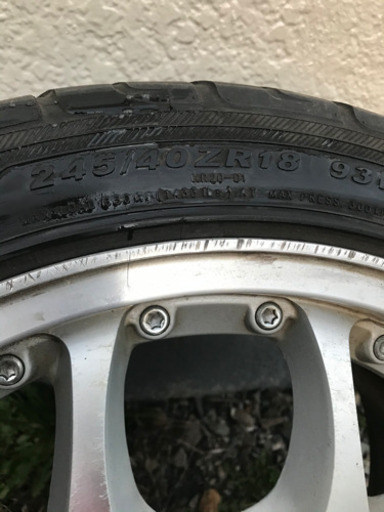 245/40/18-93