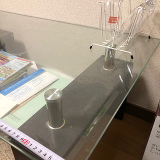 ガラステーブルの画像