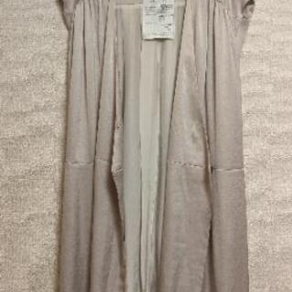 GWセールでお値下げ中★美品★Fabrique au Japon くすみピンク　袖なし　ジャケット　羽織の画像