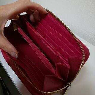 フルラの長財布の画像
