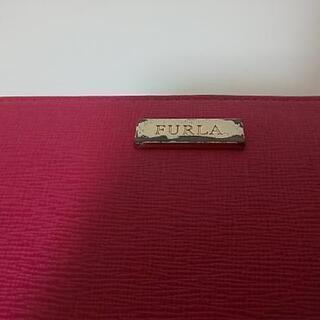 フルラの長財布の画像