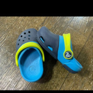 ベビーサンダル2点☆crocs正規品＆mickeyの画像