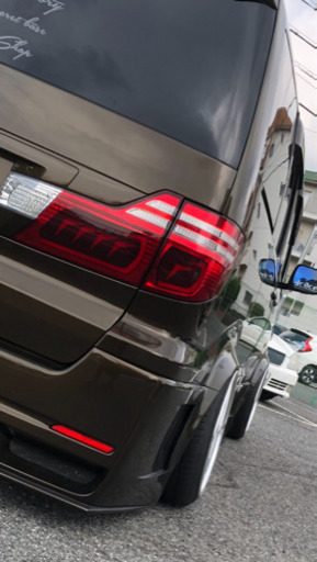 10アルファード　テールランプ