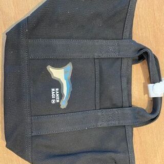 黒　煮干し絵　ポーチ　34cm ×　23cm  １/3