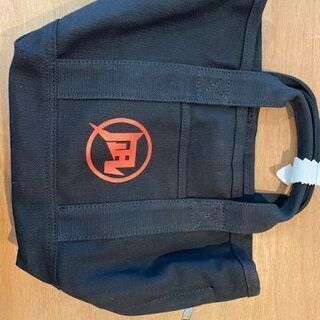 黒　凪マーク　ポーチ　34cm ×　23cm  1/2