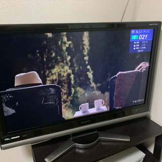 テレビ　SHARP REGZA 37インチテレビ