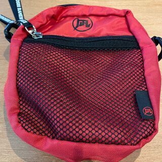 赤　ポーチ　20cm ×16cm  3/4