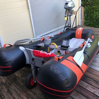 ２馬力エンジン付きゴムボート　魚探等セット　