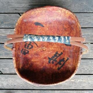 ★一閑張りの竹製籠（カゴ）★ハンドメイド★アンティーク★レトロ★”古文書”が和の趣★”柿渋染め”が高級感★オシャレでレアな逸品
の画像