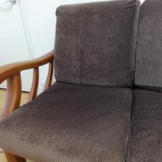 木製ソファの画像