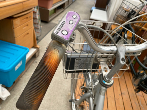 【お取り置き中】カゴが二つついた電動自転車