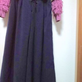 『e hyphen world gallery』牡丹色のカーディガン & 紺のガウチョパンツセット Mの画像