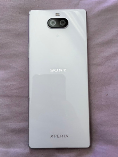 Xperia8 中古　simロック解除済み