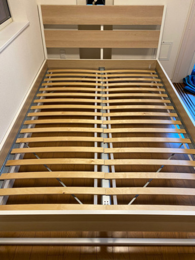 IKEA ダブルベッド　フレーム　木製