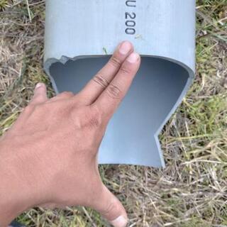 塩ビパイプvu200　380cm程度、15cmほど割れありの画像