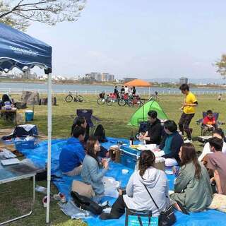 【大阪市内・アウトドア】シェアハウス前の河川公園でアウトドアを一...