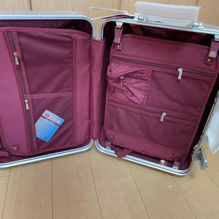 【値下げ交渉してください】スーツケース【未使用】Sサイズ　20inchの画像