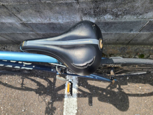 Giant escape  R3 28インチ