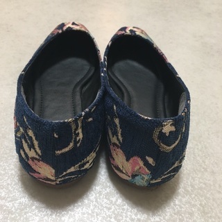 ティティベイトの靴の画像