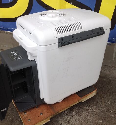 【エコツール岡崎店 新決済機能 あんしん決済に対応】HiKOKI /ハイコーキ コードレス冷温庫 電子冷却式 UL18DA  【愛知県/岡崎市/工具】