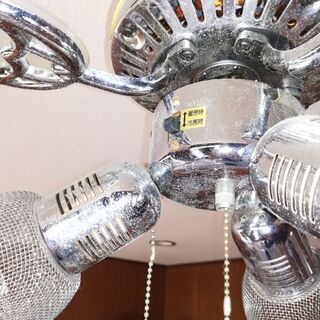 ファン付き照明の画像