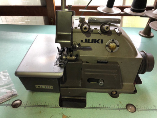 4月30日に処分します！業務用ロックミシン