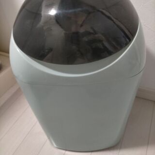 おむつポット ゴミ箱 コンビの画像
