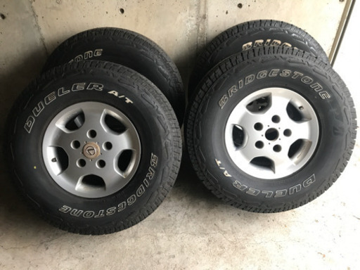 【タイヤ付き】4×4Engineering ブラッドレー(BRADLEY) ランクル100 ホイール