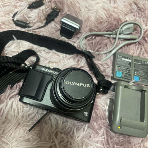 美品　自撮りできる　OLYMPUS PEN Lite E-PL5 ブラック