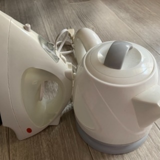 アイロン&電気ケトル