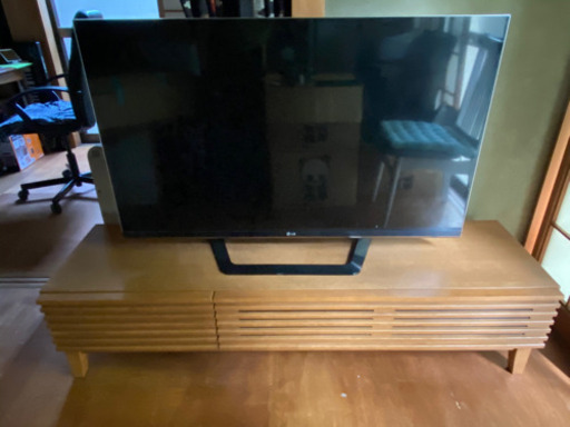 【交渉中】47インチ LGテレビ と テレビ台