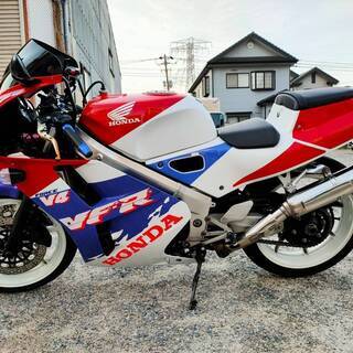 　ホンダ　VFR400R　NC30　1992年最終モデル　59馬力クラス最強　最新ETC2.0装備　オリジナルメｰタｰ　速度リミットなし　パワーバンドの破壊力はＮＳＲ以上　フルカウル　現役バリバリの画像