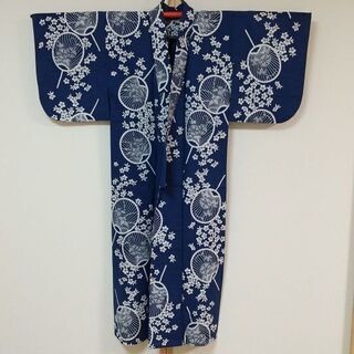 浴衣 青 うちわ柄の画像