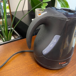 ティファール　ケトル　濃いめのブラウン