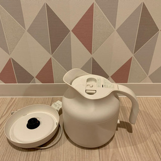 電気ポットの画像