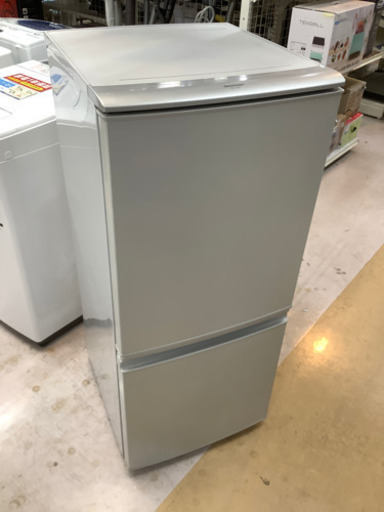 安心の6ヶ月保証付!! 【シャープ11年製】 2ドア冷蔵庫 【トレファク町田店】