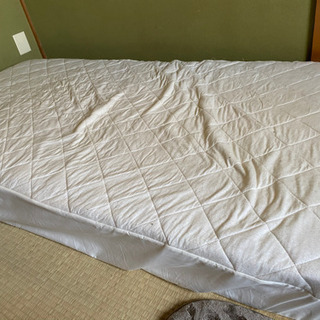 マットレス　カバー付き　掛け布団付き