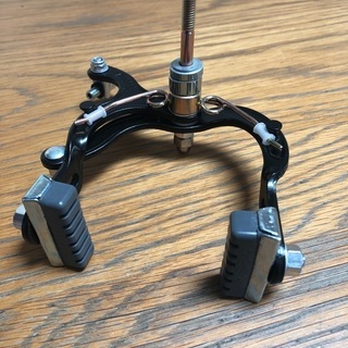 自転車　キャリパーブレーキ　前用ブレーキ枠　W0130Bの画像