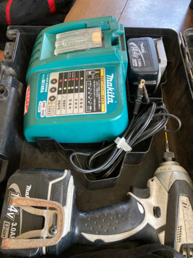 マキタのインパクトドライバーを売ります