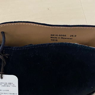新品未使用、スェード革靴の画像