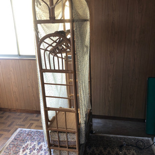 洋服掛けの画像