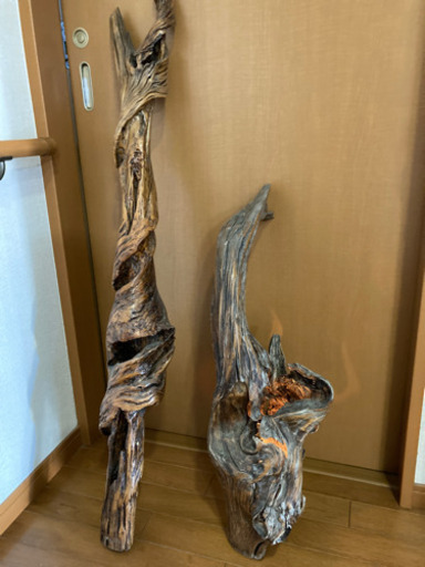 木のオブジェ