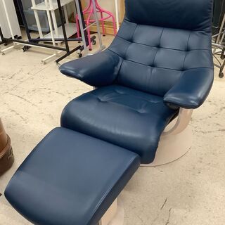 カリモク ザ・ファースト リクライニングチェア オットマン付き ブルー